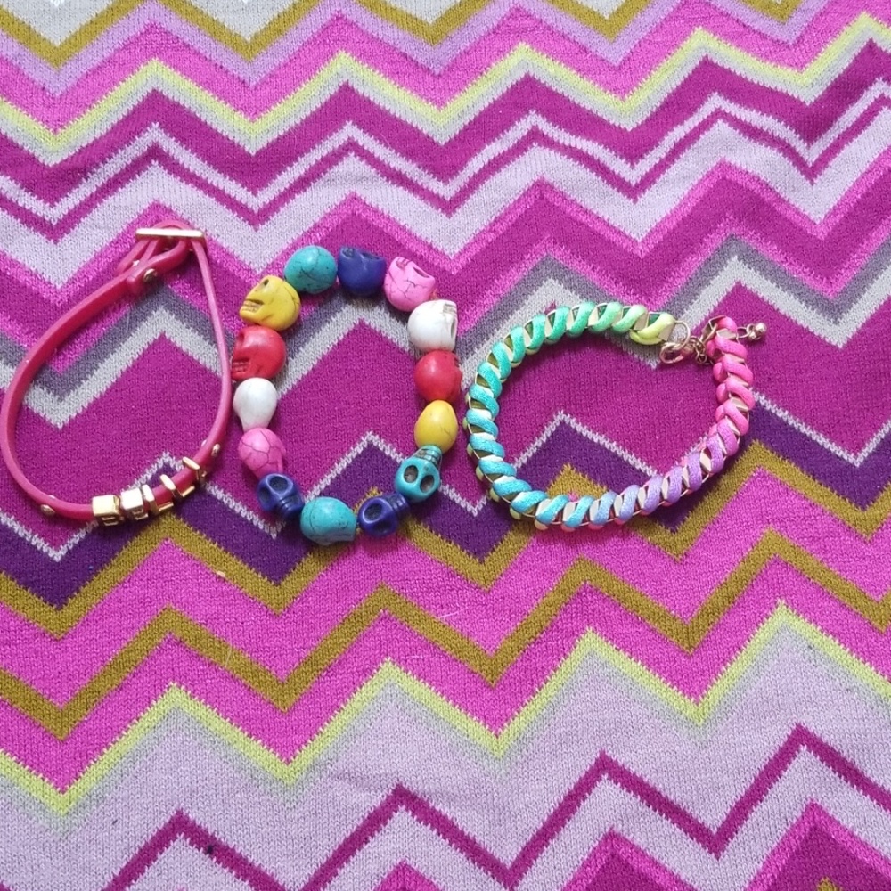Bracelet lot